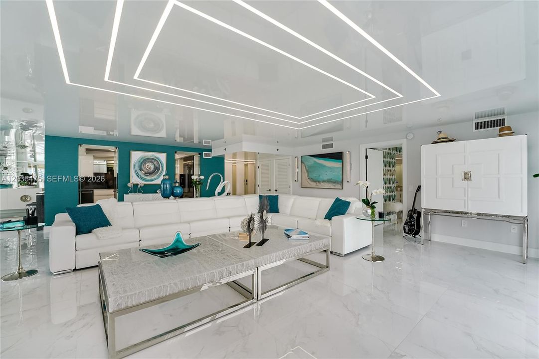 For Sale: $1,275,000 (3 beds, 3 baths, 2220 Square Feet)