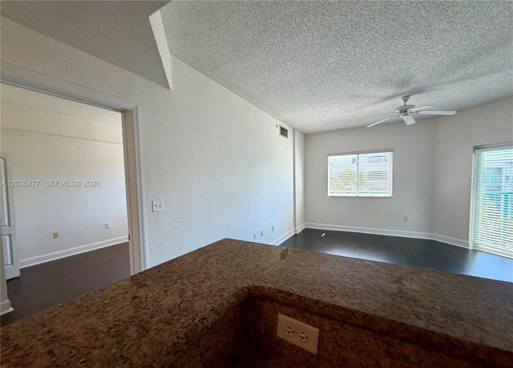 For Rent: $2,950 (2 beds, 2 baths, 1010 Square Feet)