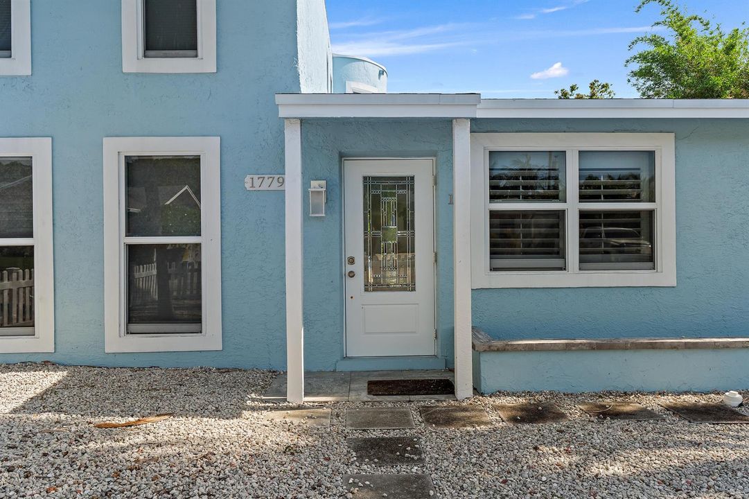 011-1779LenDrive-NorthPalmBeach-FL-33408