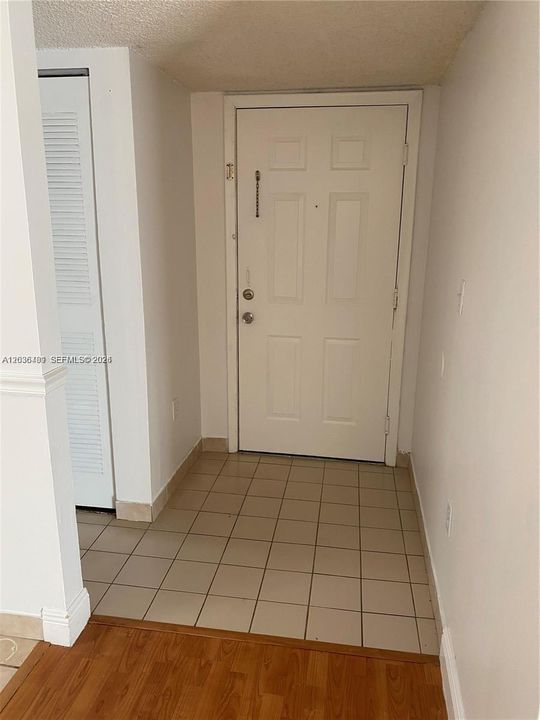 En Venta: $289,900 (2 camas, 2 baños, 1016 Pies cuadrados)