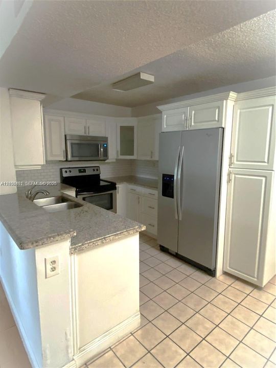 En Venta: $289,900 (2 camas, 2 baños, 1016 Pies cuadrados)