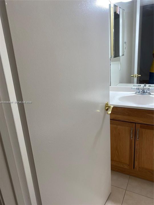 En Venta: $289,900 (2 camas, 2 baños, 1016 Pies cuadrados)