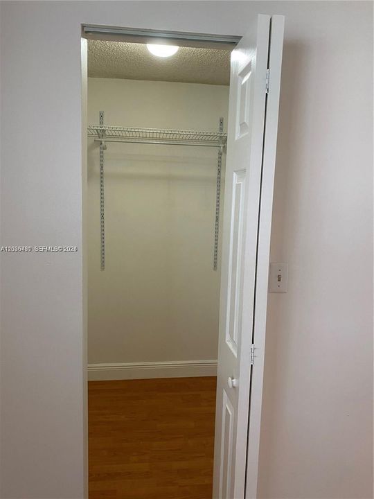 En Venta: $289,900 (2 camas, 2 baños, 1016 Pies cuadrados)