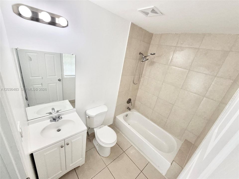 В аренду: $3,250 (3 спален, 2 ванн, 2108 Квадратных фут)