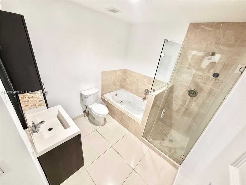 В аренду: $3,250 (3 спален, 2 ванн, 2108 Квадратных фут)
