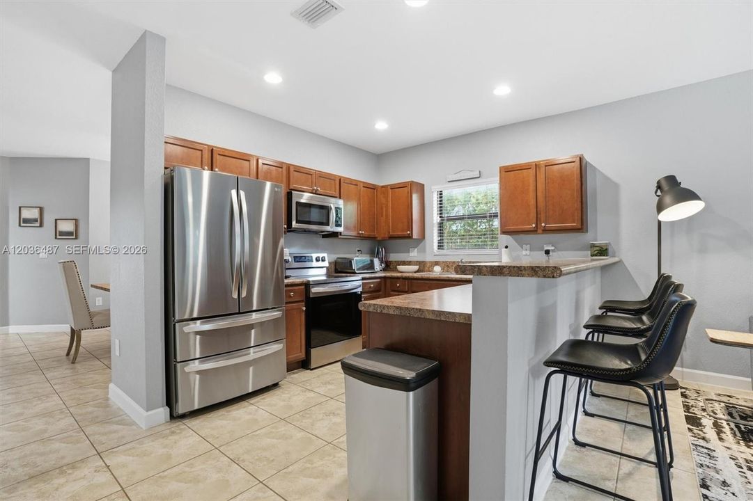 For Sale: $760,000 (4 beds, 3 baths, 1899 Square Feet)