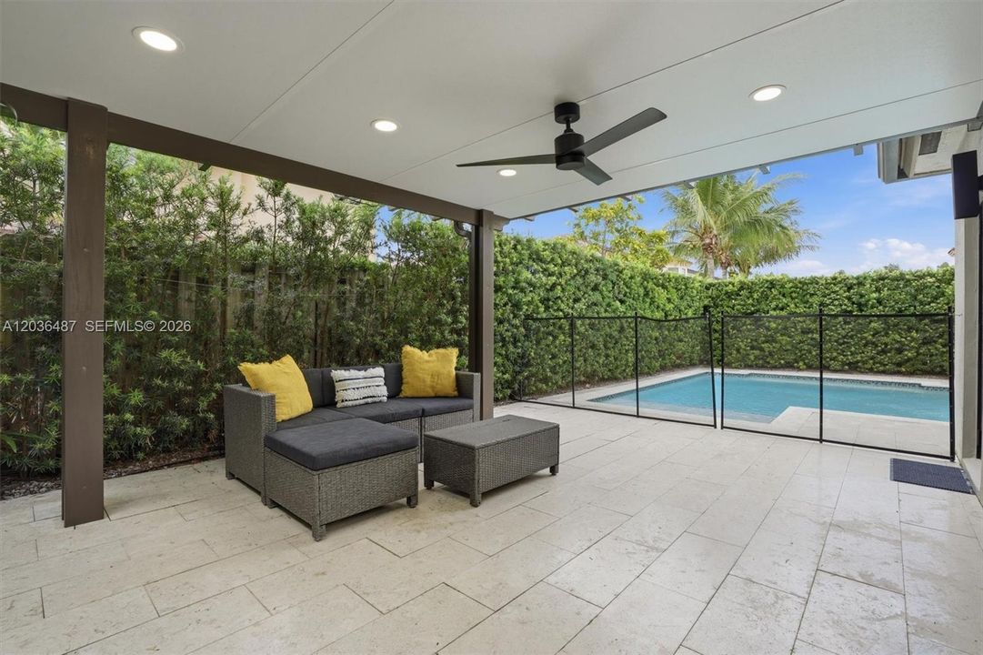 For Sale: $760,000 (4 beds, 3 baths, 1899 Square Feet)