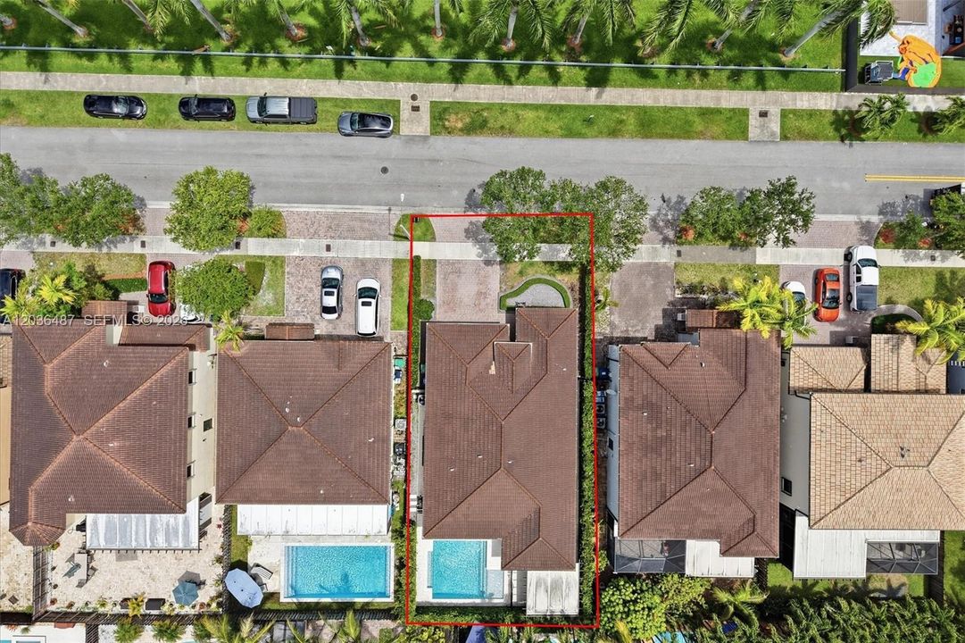 For Sale: $760,000 (4 beds, 3 baths, 1899 Square Feet)