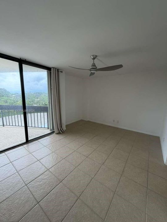 En Venta: $230,000 (2 camas, 2 baños, 1206 Pies cuadrados)