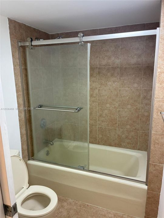 En Venta: $230,000 (2 camas, 2 baños, 1206 Pies cuadrados)