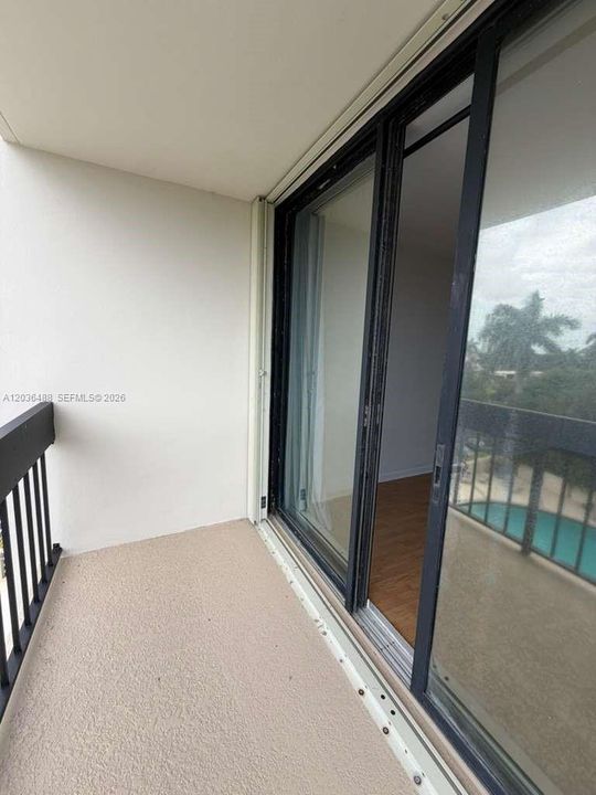 En Venta: $230,000 (2 camas, 2 baños, 1206 Pies cuadrados)
