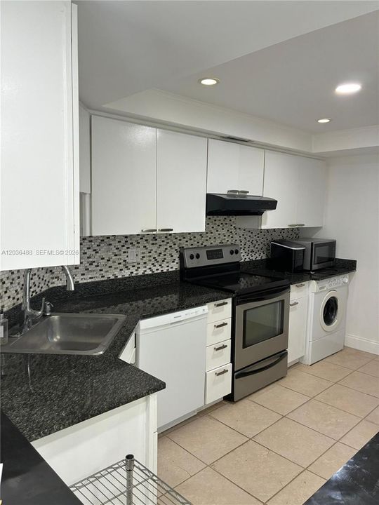 En Venta: $230,000 (2 camas, 2 baños, 1206 Pies cuadrados)