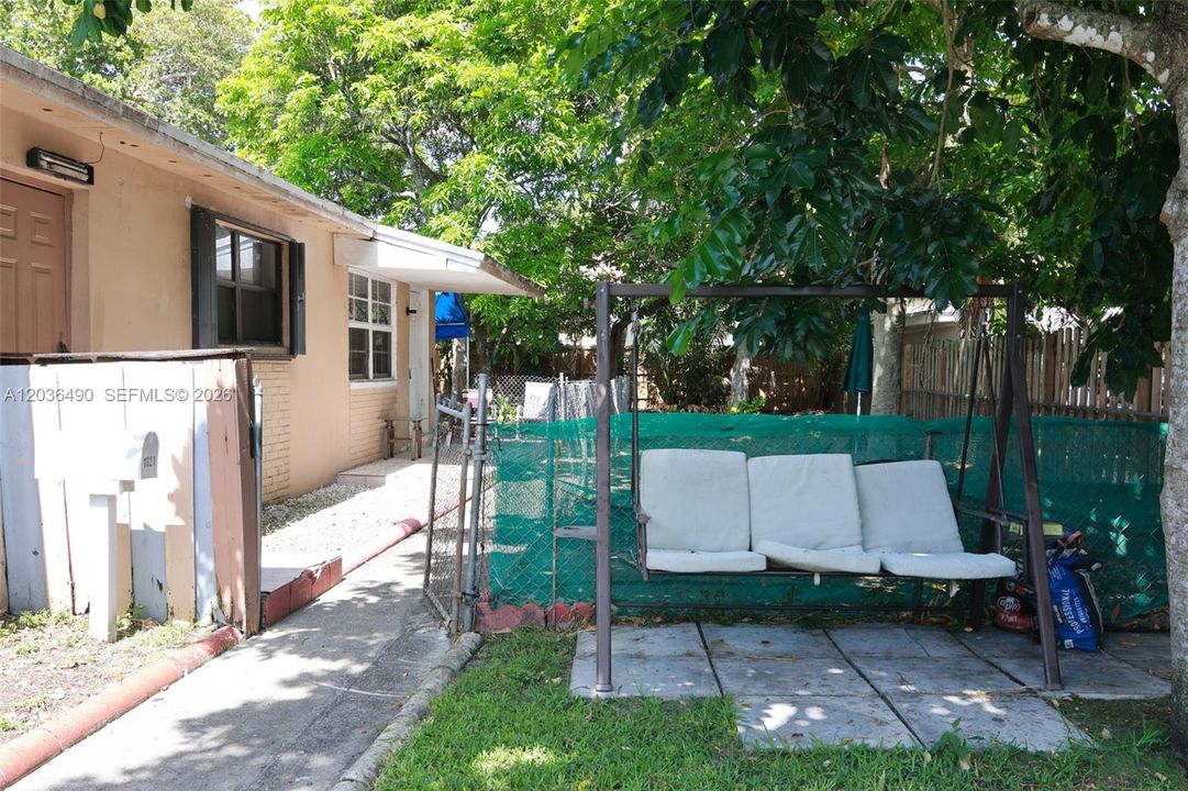 En Renta: $1,950 (4 camas, 2 baños, 1639 Pies cuadrados)