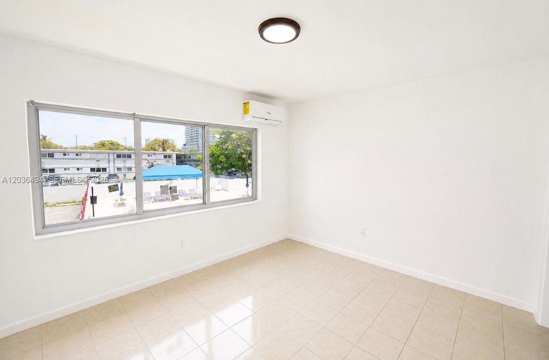 В аренду: $1,750 (1 спален, 1 ванн, 0 Квадратных фут)