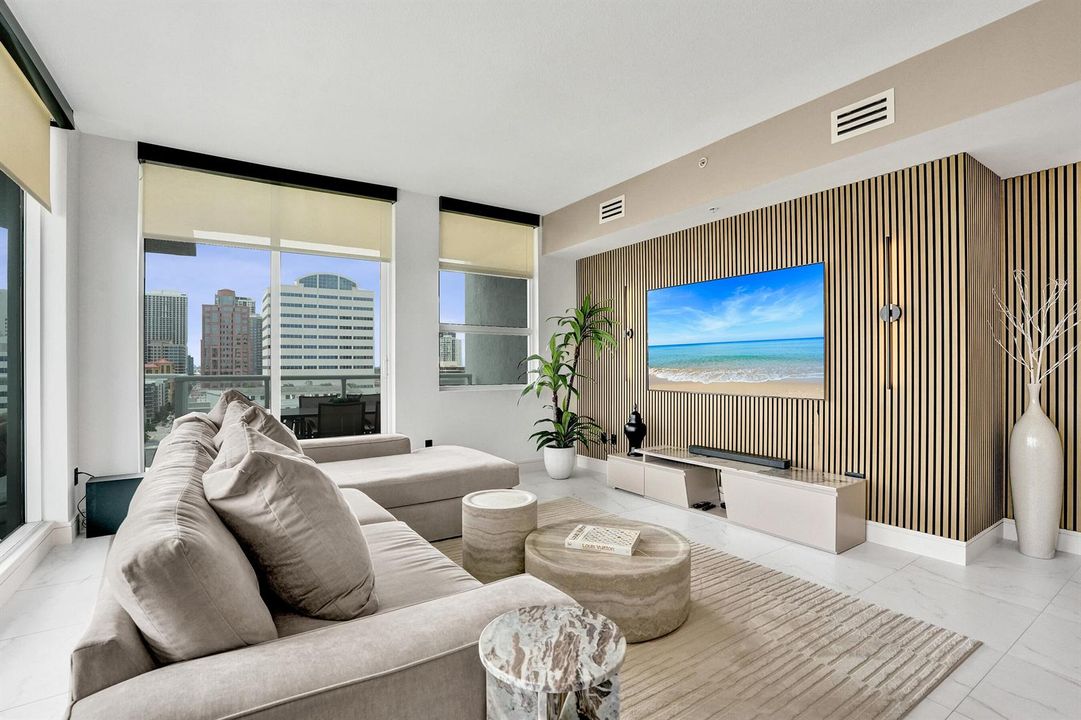 STRADA 315 #1206 LIVING W TV WALL AND SC