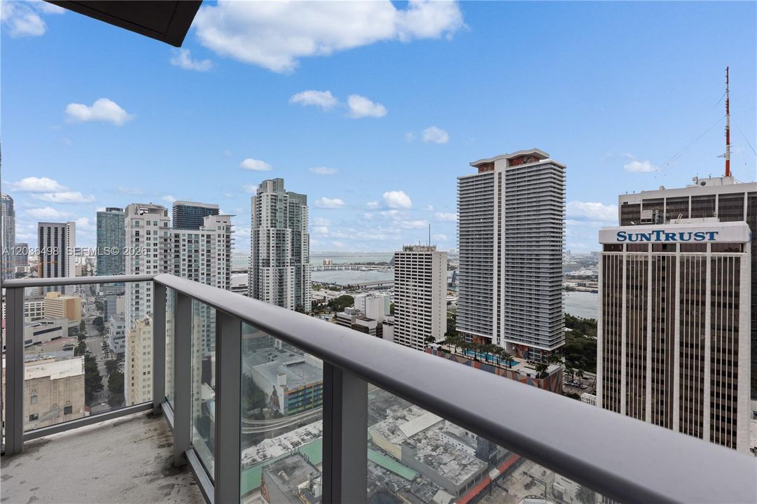 For Sale: $492,000 (2 beds, 1 baths, 736 Square Feet)