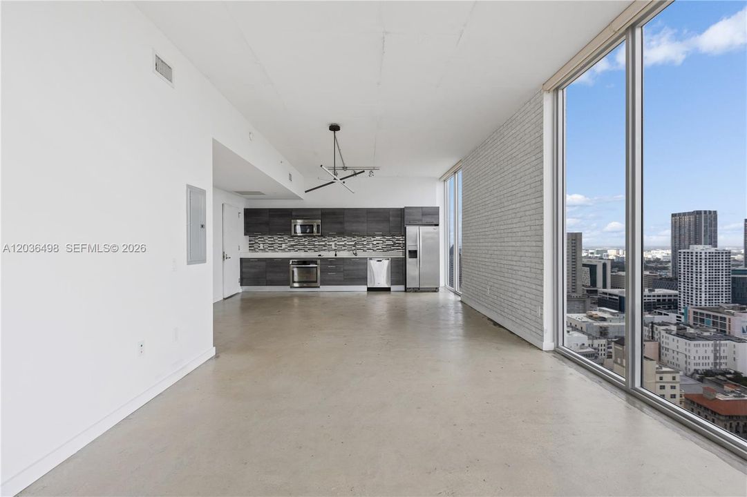 For Sale: $492,000 (2 beds, 1 baths, 736 Square Feet)