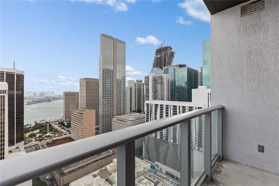 For Sale: $492,000 (2 beds, 1 baths, 736 Square Feet)
