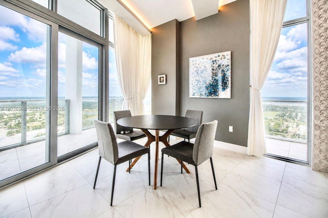 En Venta: $2,170,000 (4 camas, 4 baños, 1336 Pies cuadrados)