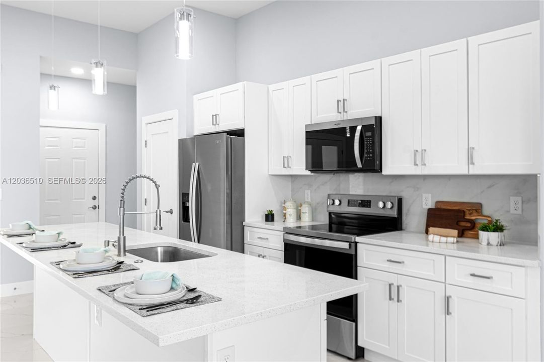 For Sale: $354,900 (3 beds, 2 baths, 1717 Square Feet)