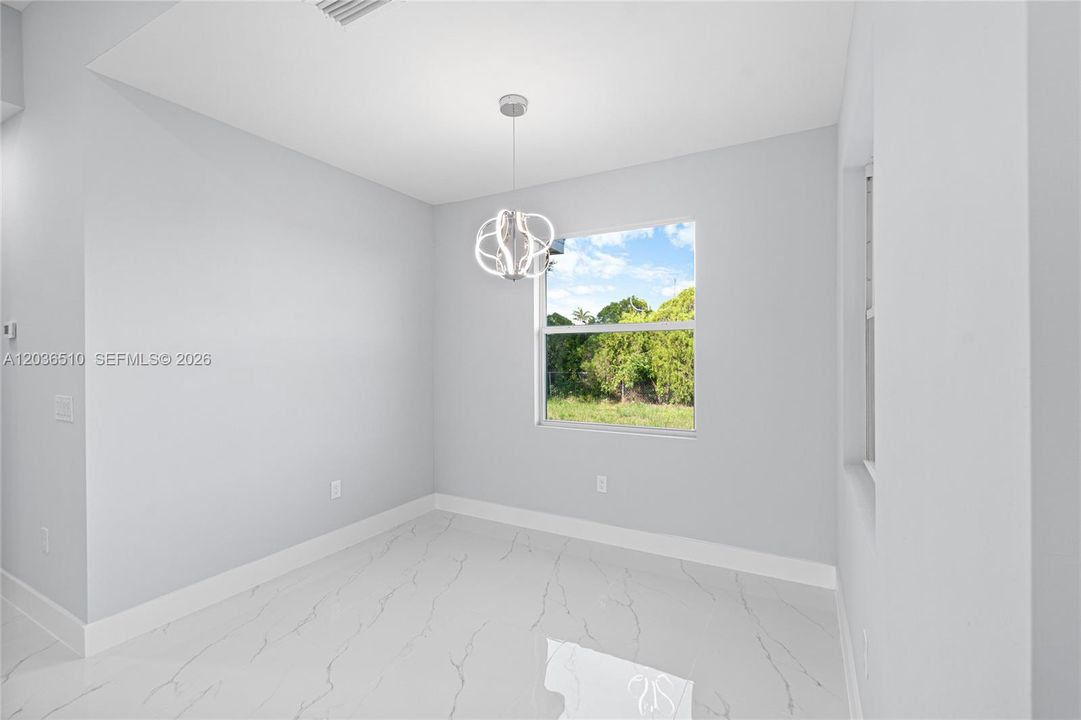 For Sale: $354,900 (3 beds, 2 baths, 1717 Square Feet)