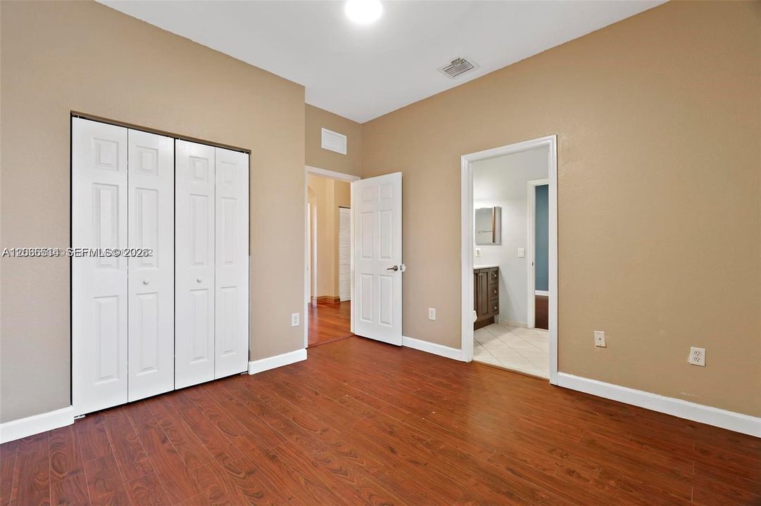For Rent: $3,000 (3 beds, 2 baths, 1857 Square Feet)