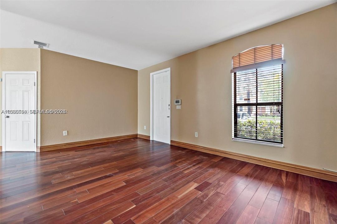 For Rent: $3,000 (3 beds, 2 baths, 1857 Square Feet)