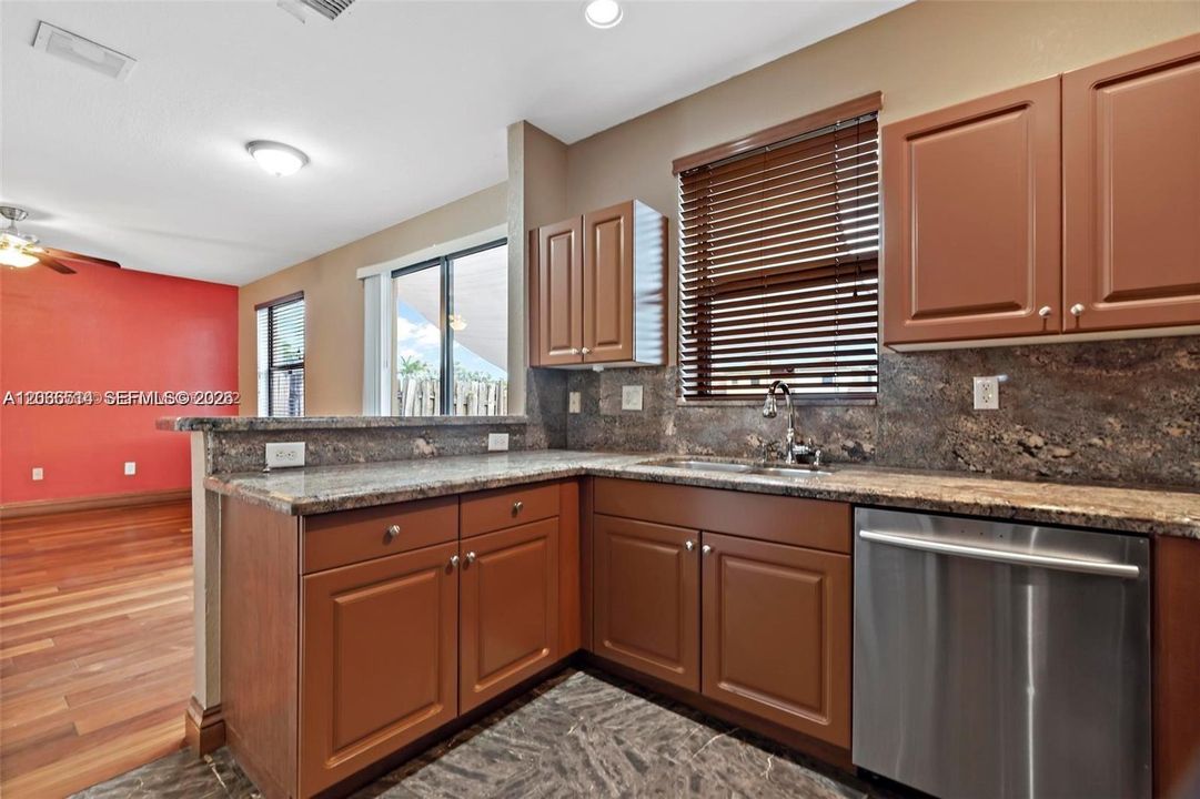 For Rent: $3,000 (3 beds, 2 baths, 1857 Square Feet)