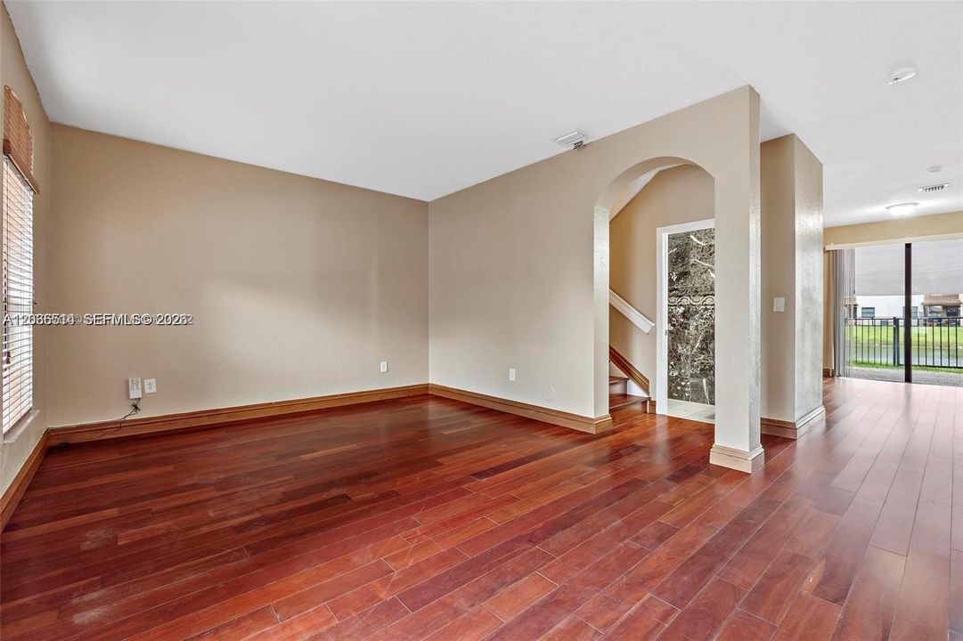 For Rent: $3,000 (3 beds, 2 baths, 1857 Square Feet)