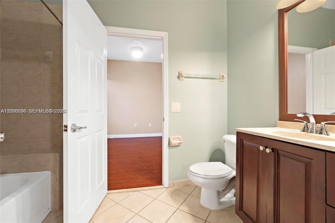 For Rent: $3,000 (3 beds, 2 baths, 1857 Square Feet)