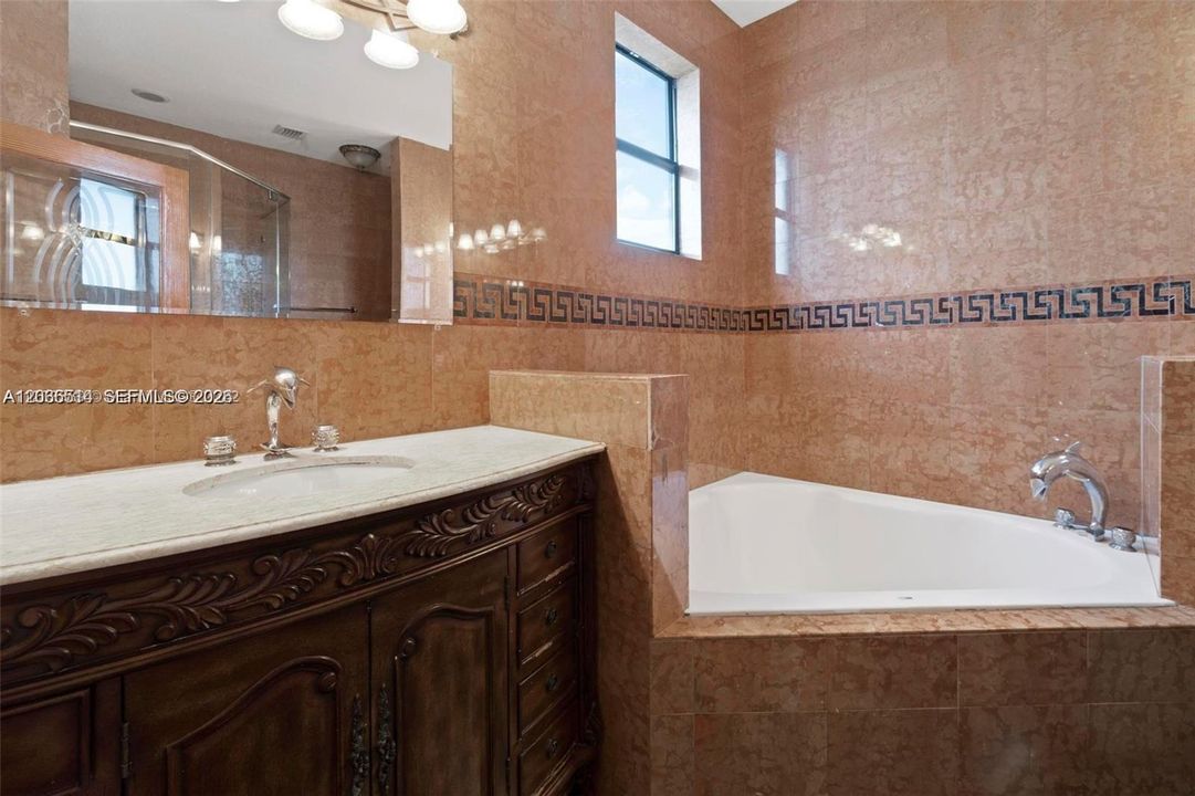 For Rent: $3,000 (3 beds, 2 baths, 1857 Square Feet)