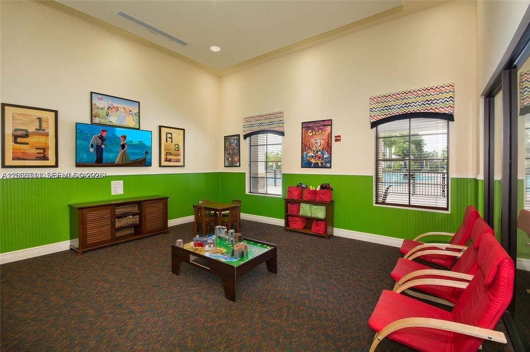 For Rent: $3,000 (3 beds, 2 baths, 1857 Square Feet)