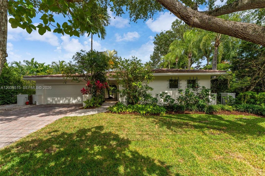 For Rent: $15,500 (4 beds, 3 baths, 2620 Square Feet)