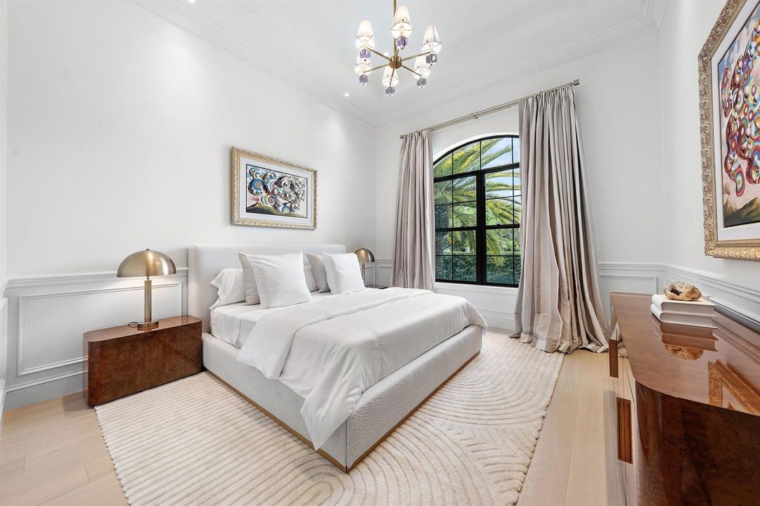 Guest Bedroom #1