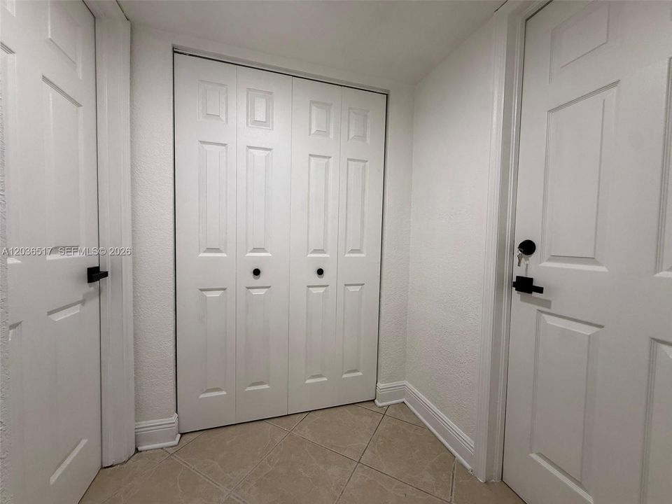 For Sale: $284,999 (3 beds, 2 baths, 1405 Square Feet)