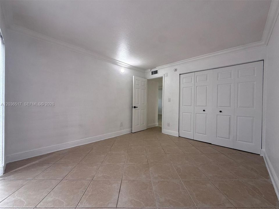 For Sale: $284,999 (3 beds, 2 baths, 1405 Square Feet)