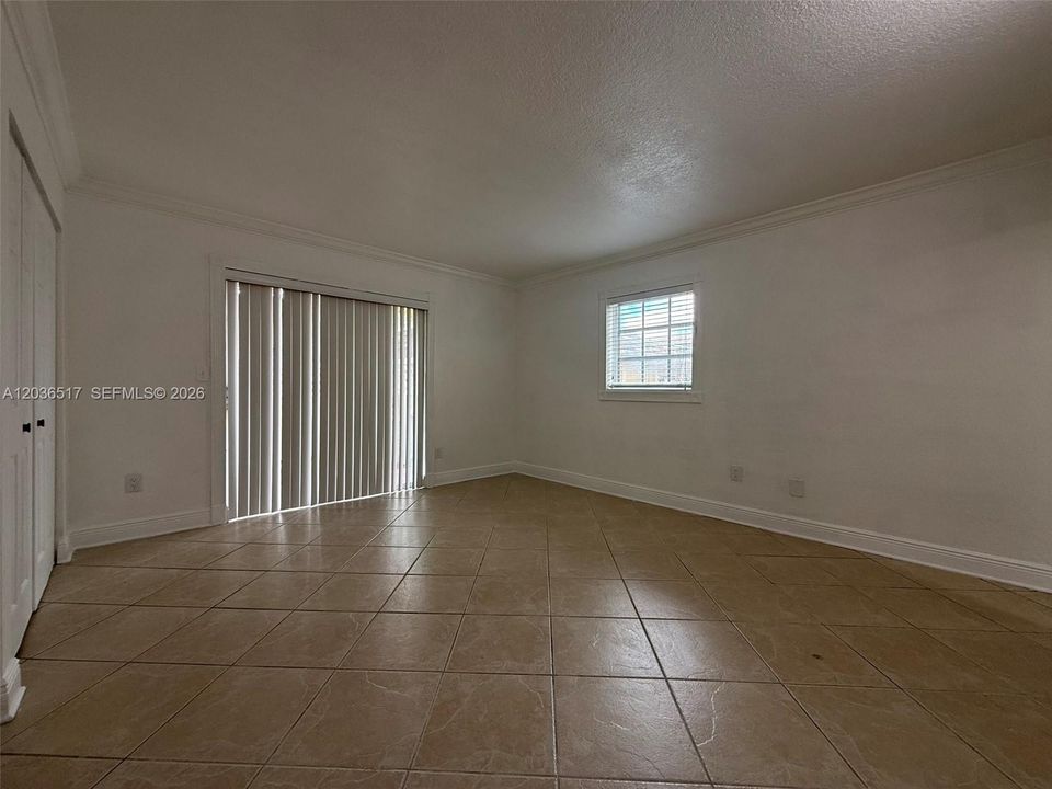 For Sale: $284,999 (3 beds, 2 baths, 1405 Square Feet)