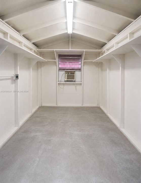 Versatile storage or Flex Space