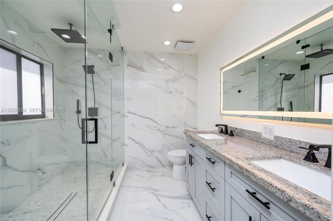 En Venta: $775,000 (3 camas, 2 baños, 1676 Pies cuadrados)
