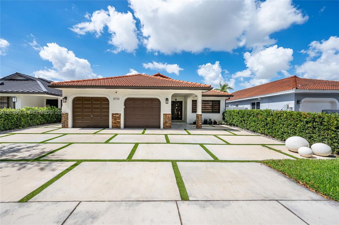 En Venta: $775,000 (3 camas, 2 baños, 1676 Pies cuadrados)