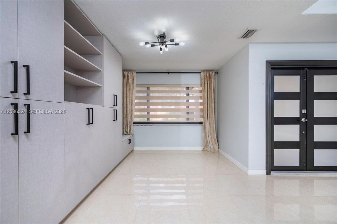 En Venta: $775,000 (3 camas, 2 baños, 1676 Pies cuadrados)