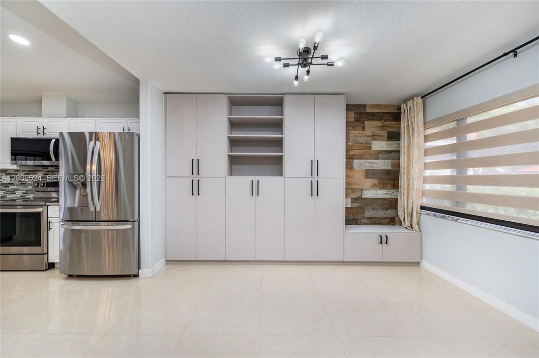 En Venta: $775,000 (3 camas, 2 baños, 1676 Pies cuadrados)