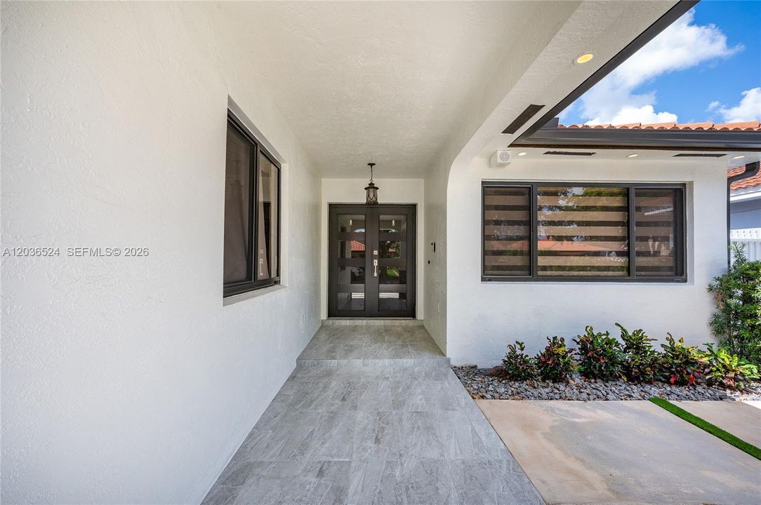 En Venta: $775,000 (3 camas, 2 baños, 1676 Pies cuadrados)