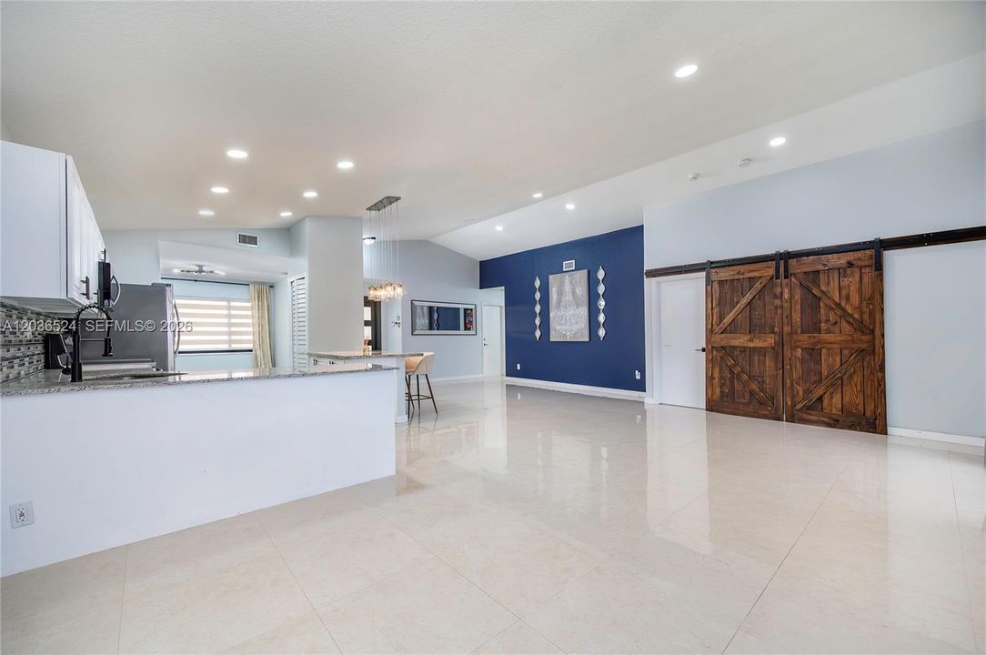 En Venta: $775,000 (3 camas, 2 baños, 1676 Pies cuadrados)