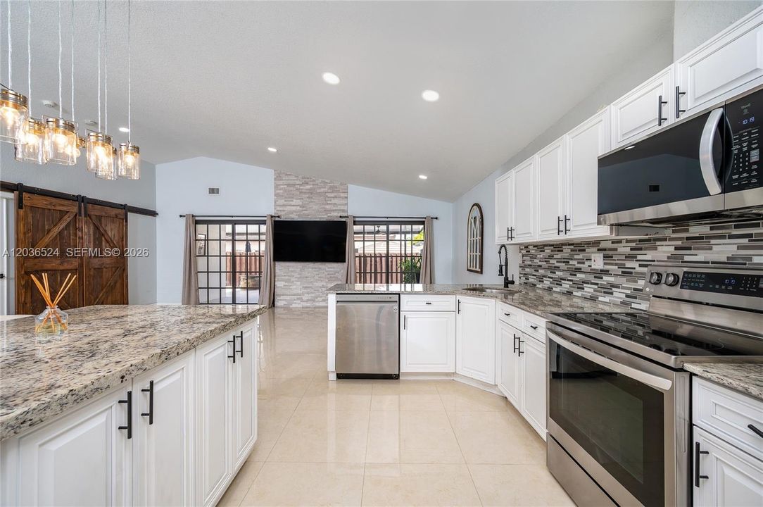 En Venta: $775,000 (3 camas, 2 baños, 1676 Pies cuadrados)