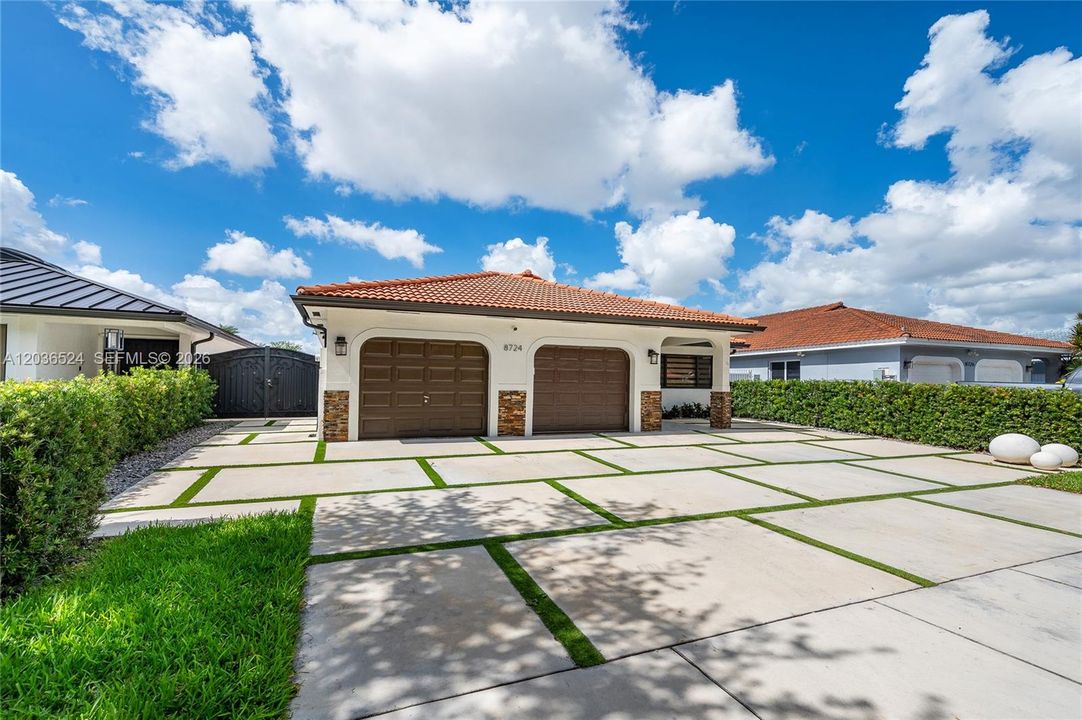 En Venta: $775,000 (3 camas, 2 baños, 1676 Pies cuadrados)