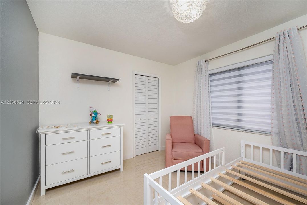 En Venta: $775,000 (3 camas, 2 baños, 1676 Pies cuadrados)