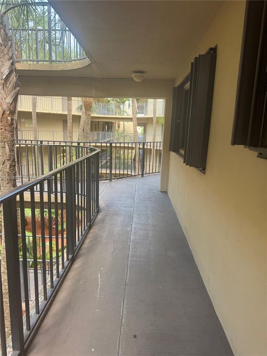 For Sale: $289,000 (2 beds, 2 baths, 1030 Square Feet)