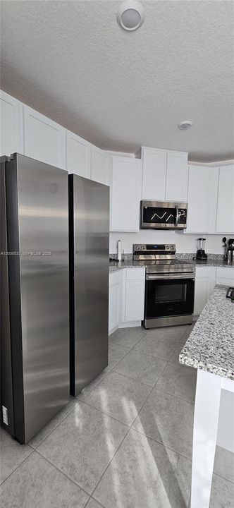 На продажу: $327,900 (3 спален, 2 ванн, 0 Квадратных фут)