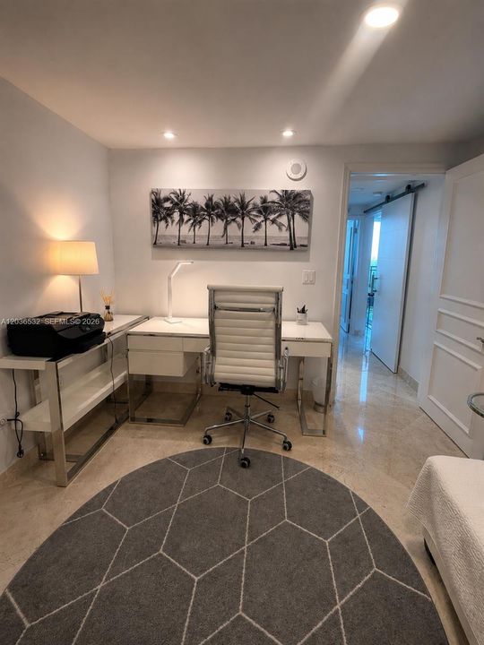 В аренду: $5,500 (2 спален, 2 ванн, 1384 Квадратных фут)